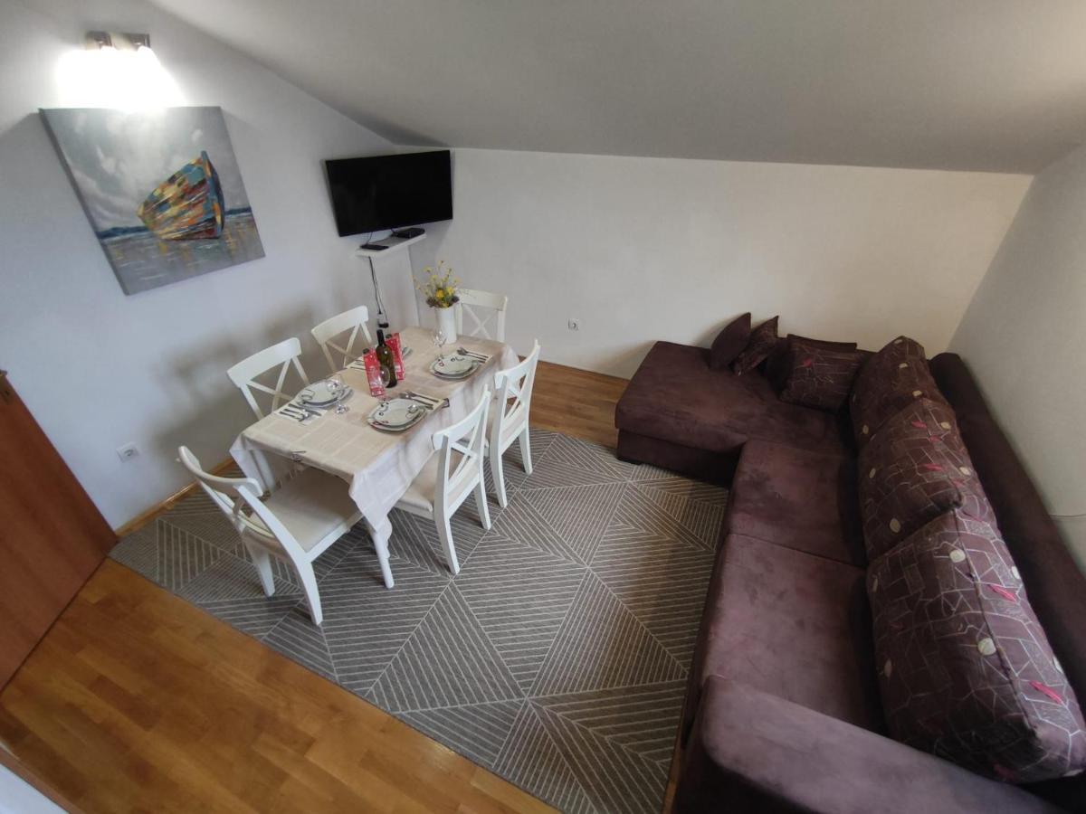 Apartments Kola Banići 外观 照片